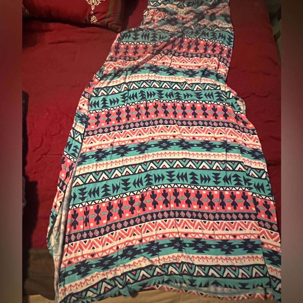 Maxi skirt with Aztec designs, very colorful! Fabric is soft flowy and light